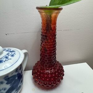 Vintage red glass vase 🧡